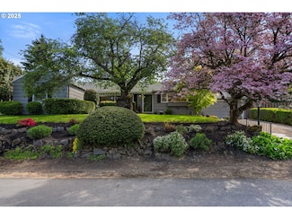 8075 SW Valley View Ct, Portland, OR 97225