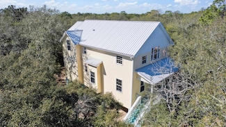 13 Aucilla St, Panacea, FL 32346