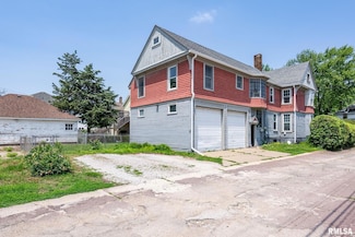 117 W 14th St, Davenport, IA 52803