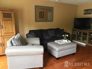 360 Hadleigh Ln Unit 1, North Brunswick, NJ 08902
