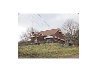 RR1 Box 398 AKA 96 Fulton Ln, Chester, WV 26034