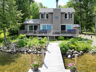 53 Colony Ct, Lee, ME 04455
