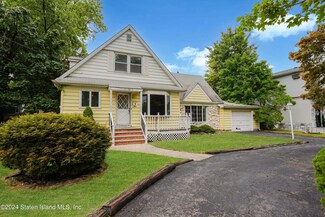 1752 Carlton Ave, Staten Island, NY 10309