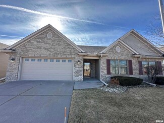 1761 Stone Gate Cir, Davenport, IA 52807