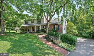 3654 Waynesfield Dr, Newtown Square, PA 19073