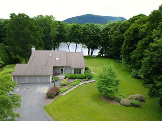 242 River Rd, South Deerfield, MA 01373