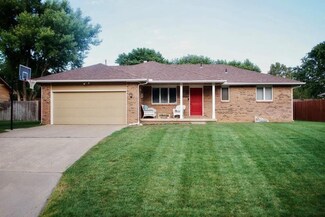 420 S 1st St, Clearwater, KS 67026