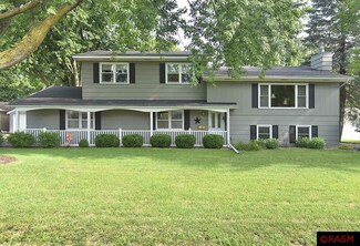 709 10th Ave SE, Waseca, MN 56093