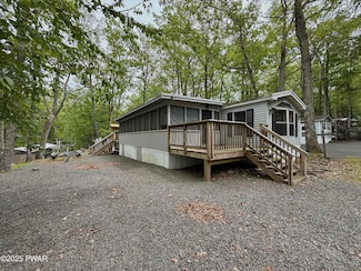 207 Upper Park Rd, Tafton, PA 18464