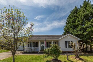 110 Sir Charles Ct, Clemmons, NC 27012