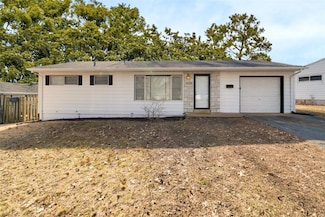 1620 Jett Dr, Saint Louis, MO 63136