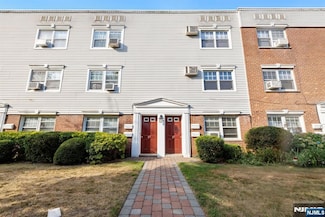 25 Hastings Ave Unit B, Rutherford, NJ 07070