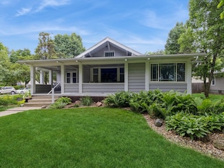 837 7th St, Nevada, IA 50201