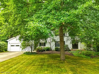 1832 Joan of Arc Cir, Cuyahoga Falls, OH 44223