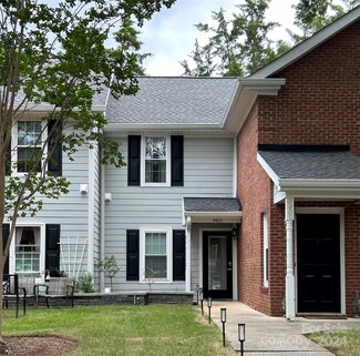 9411 S Vicksburg Park Ct, Charlotte, NC 28210