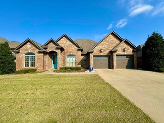 108 Aidan Ln, Muscle Shoals, AL 35661