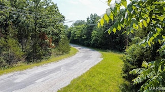 1117 Pawnee Dr, Cuba, MO 65453