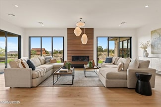 10 Glenhaven Dr, Reno, NV 89511