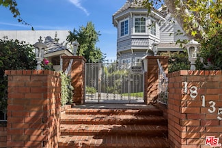 18135 Burbank Blvd Unit 8, Tarzana, CA 91356