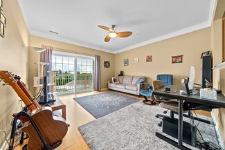 204 Clocktower Dr Unit 304, Waltham, MA 02452