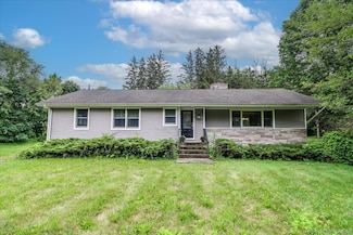129 Russell Ave, Orange, CT 06477