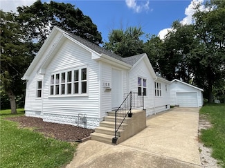 108 W Virginia Ave, Effingham, IL 62401