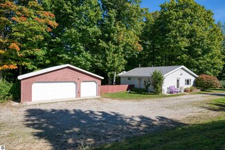 5708 Cedar Run Rd, Traverse City, MI 49684