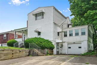 2602 Hemlock St, Natrona Heights, PA 15065