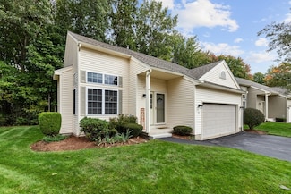 13 Vineyard Ln Unit 17, Methuen, MA 01844