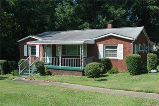 4727 Dawnalia Dr, Charlotte, NC 28208