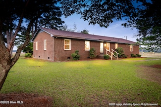 1363 Robert Everett Rd, Robersonville, NC 27871