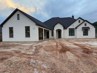 8532 Freestone Dr, Bullard, TX 75757