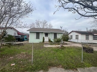 3805 Niagara St, Corpus Christi, TX 78416