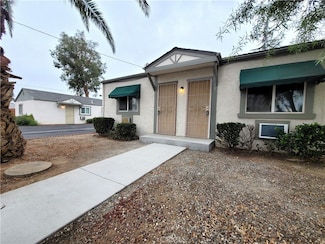 952 E 10th St Unit 6, Beaumont, CA 92223