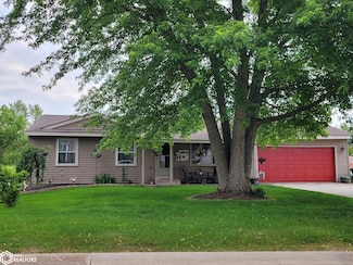 905 Mackey Ave, Sigourney, IA 52591