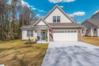 100 Holly Dr, Duncan, SC 29334