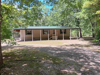 84 Prince Dr, Greers Ferry, AR 72067
