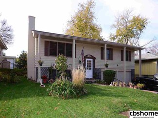 10241 O St, Omaha, NE 68127
