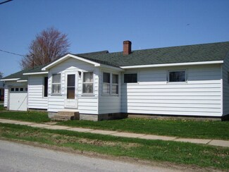54 Chapman St, Rouses Point, NY 12979
