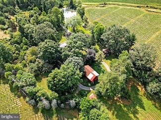 126 Pine View Ln, New Ringgold, PA 17960