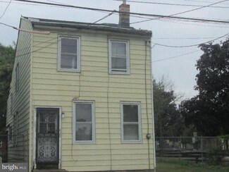 420 Berkley St, Camden, NJ 08103