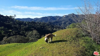 22755 Chamera Ln, Topanga, CA 90290