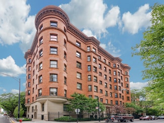 1210 N Astor St Unit 1A, Chicago, IL 60610