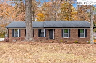 765 Laverton Ln, Rural Hall, NC 27045