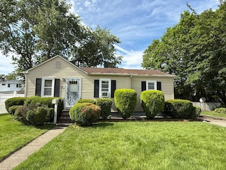 67 Claremont Ave, West Babylon, NY 11704