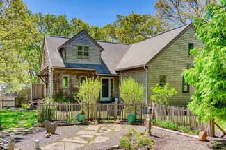 8B Clambelly Rd, Chilmark, MA 02535