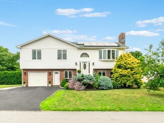 189 Rogers St, South Dartmouth, MA 02748