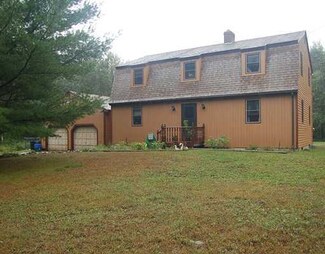 4 Spur Rd, Foster, RI 02825