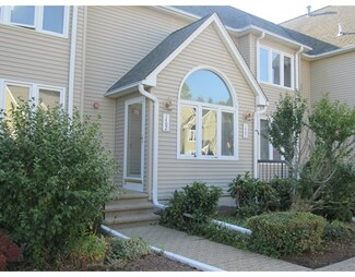 35 Pilgrim Village Rd Unit 1402, Taunton, MA 02780