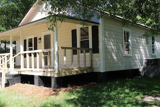 717 College Ave S, Tifton, GA 31794
